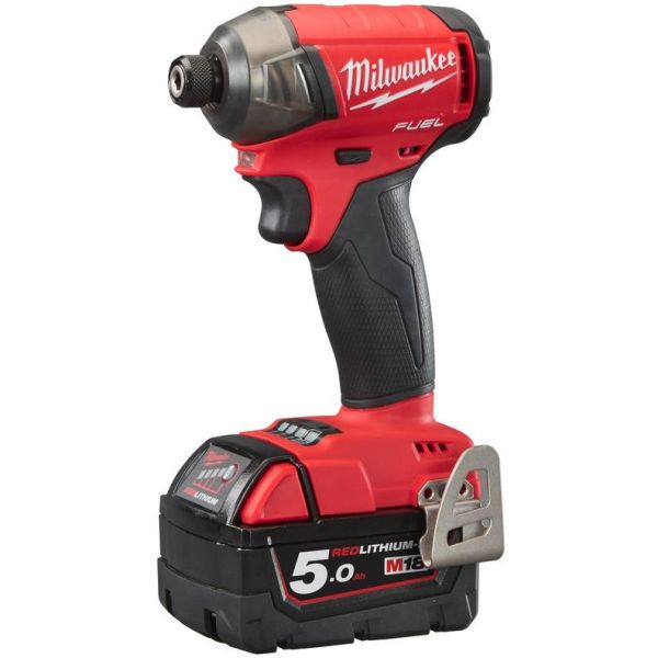 Milwaukee M18 FQID-502X Slagskrutrekker med batterier og lader