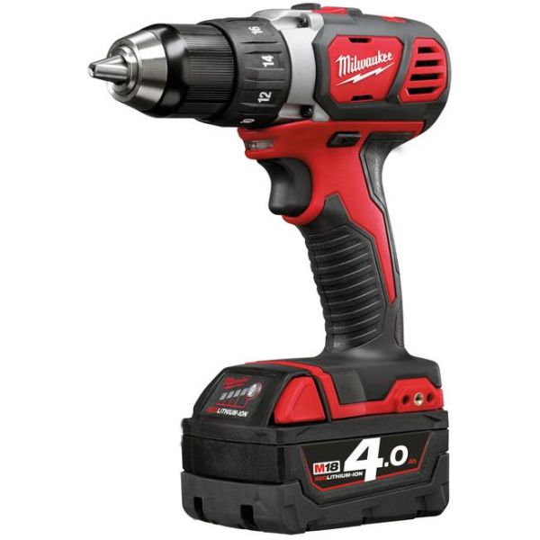 Milwaukee M18 BDD-402C Borskrutrekker med batterier og lader