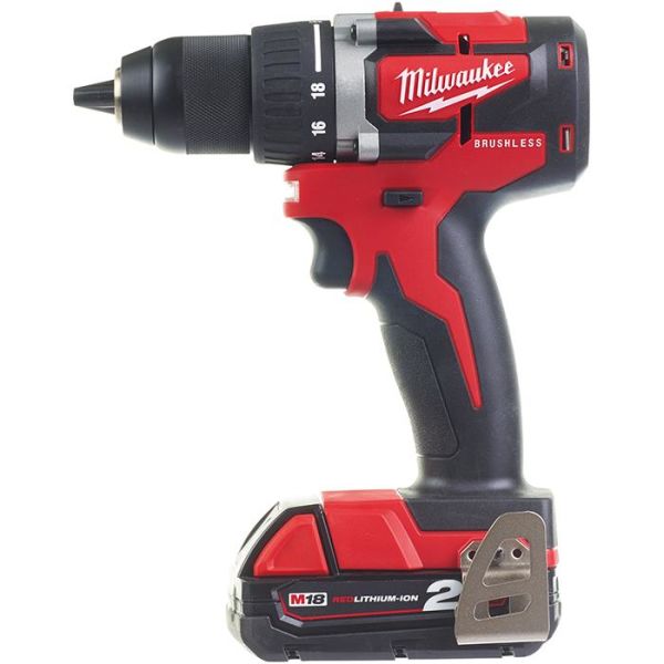 Milwaukee M18 CBLDD-202C Borskrutrekker med 2,0Ah-batterier og lader