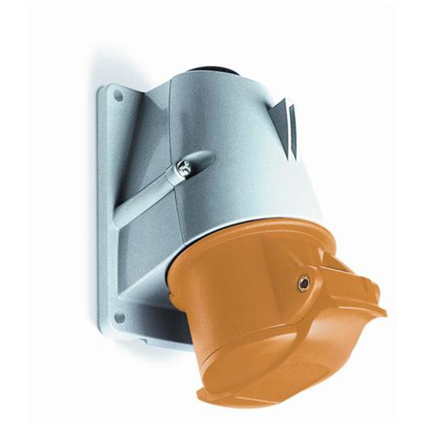 ABB 2CMA193121R1000 Vegguttak IP44, 3-polet, 32 A Gul