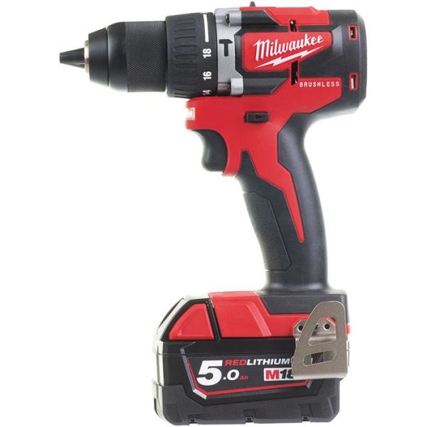 Milwaukee M18 CBLPD-502C Slagbormaskin med 5,0Ah-batterier og lader