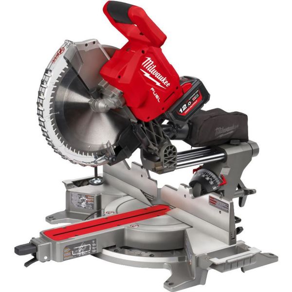 Milwaukee M18 FMS305-121 Kapp- og gjærsag med batterier og lader