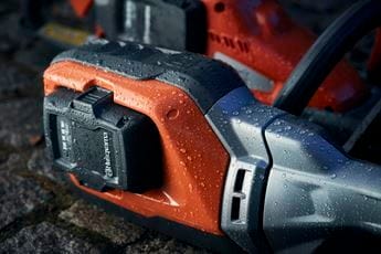 Husqvarna Batteridrevet Løvblåser 525iB Uten batteri og lader