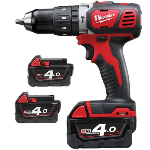 Milwaukee M18 BPD-403C Slagbormaskin med batterier og lader